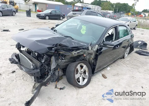 2015 Volkswagen Passat S z USA, uszkodzony, nr VIN 1VWAT7A32FC115619